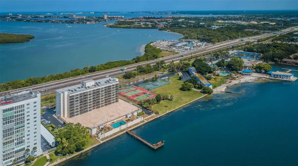 7100 Sunshine Skyway Lane S St Petersburg FL 33711