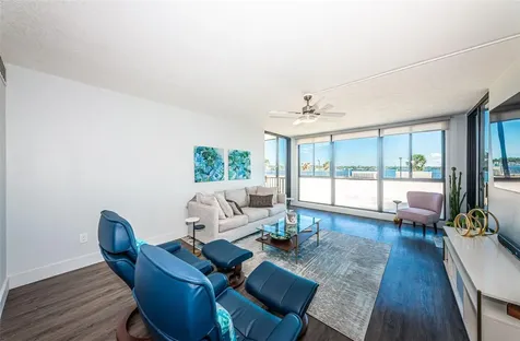 7100 Sunshine Skyway Lane S St Petersburg FL 33711