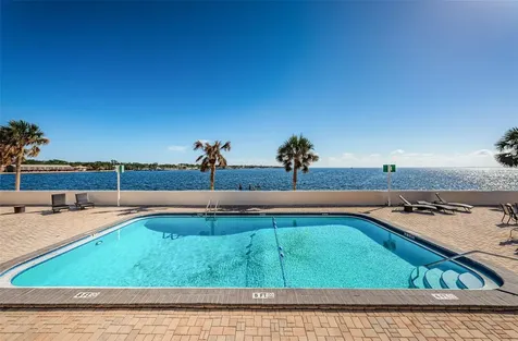7100 Sunshine Skyway Lane S St Petersburg FL 33711