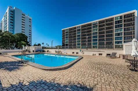 7100 Sunshine Skyway Lane S St Petersburg FL 33711