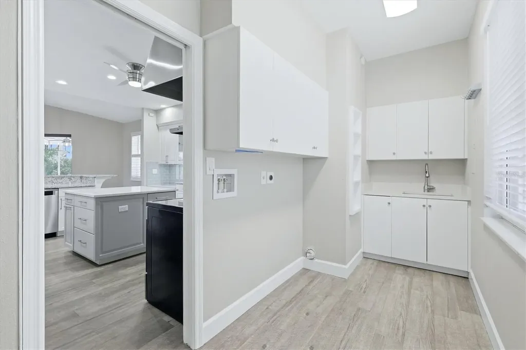 5544 Dinah Lane Sarasota FL 34231
