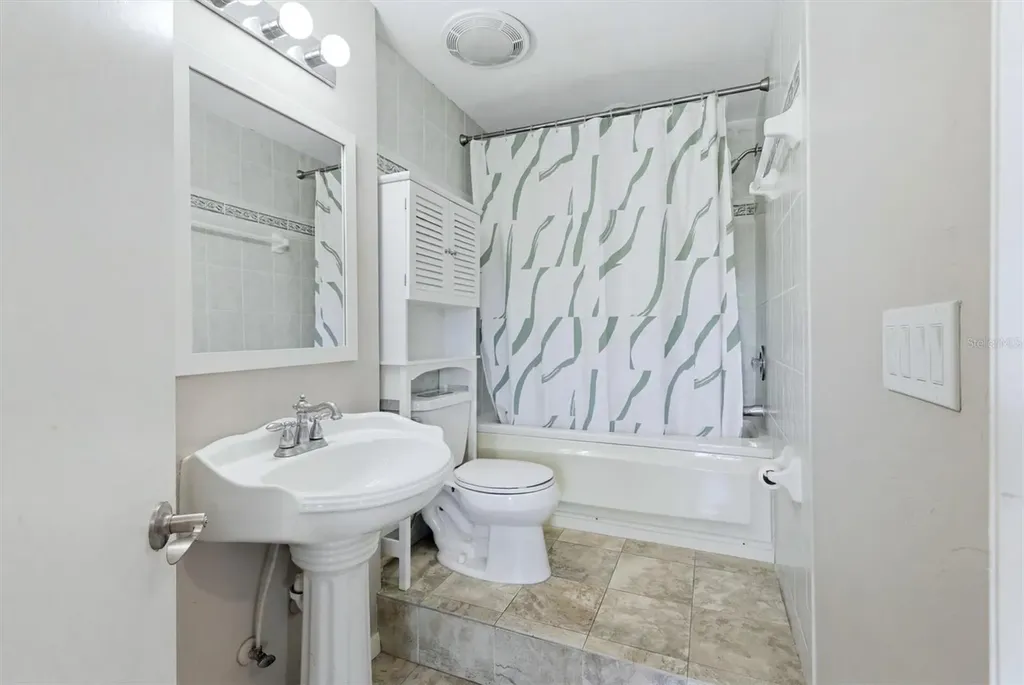 5544 Dinah Lane Sarasota FL 34231