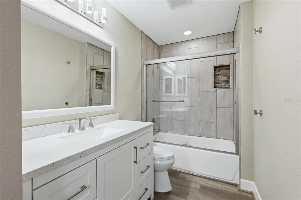 5544 Dinah Lane Sarasota FL 34231