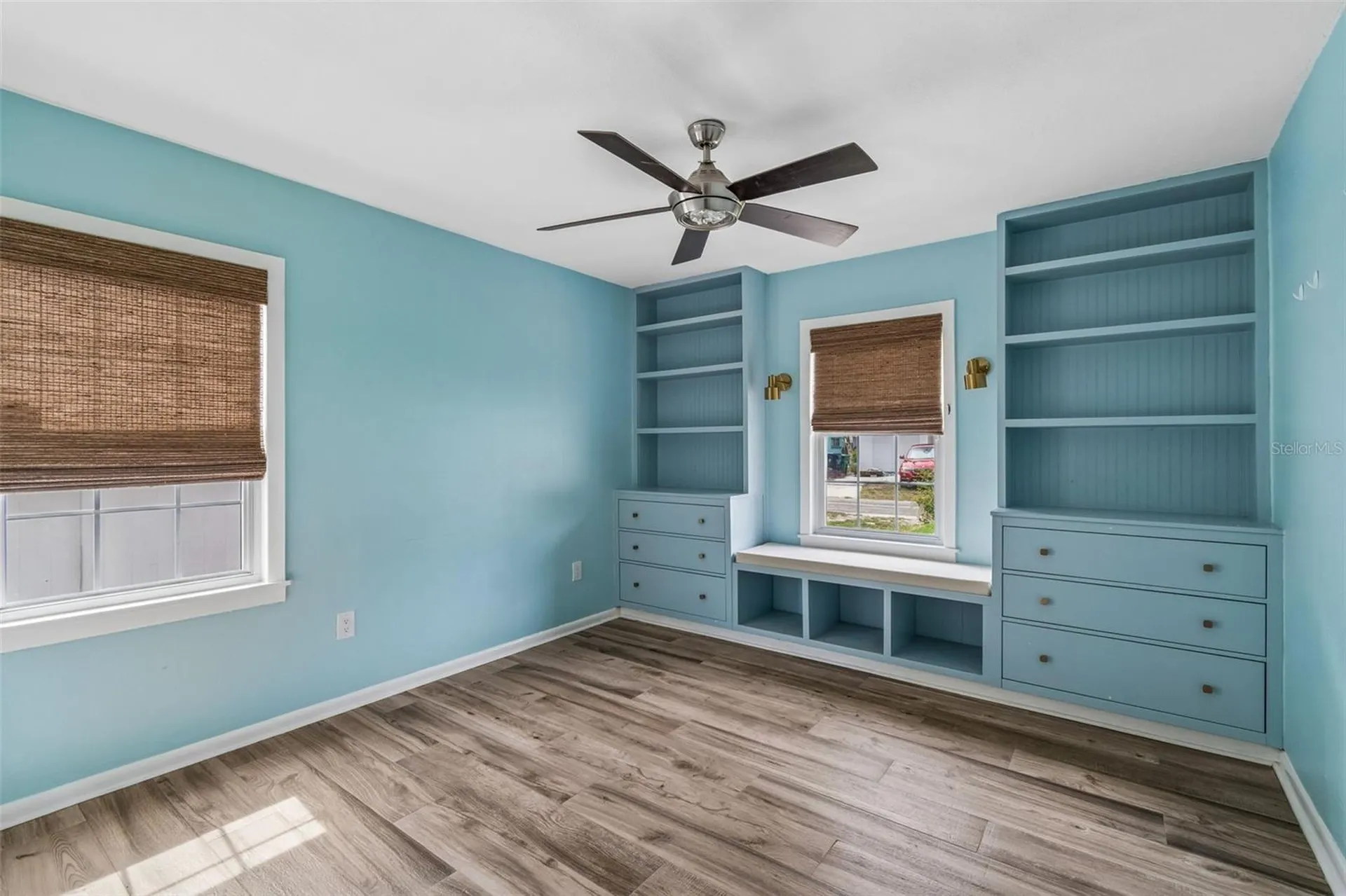 1304 E Knollwood Street Tampa FL 33604