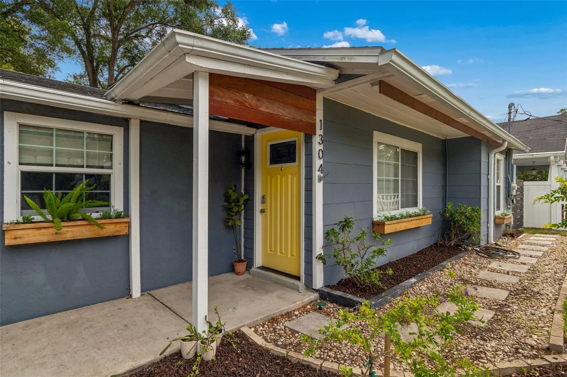 1304 E Knollwood Street Tampa FL 33604