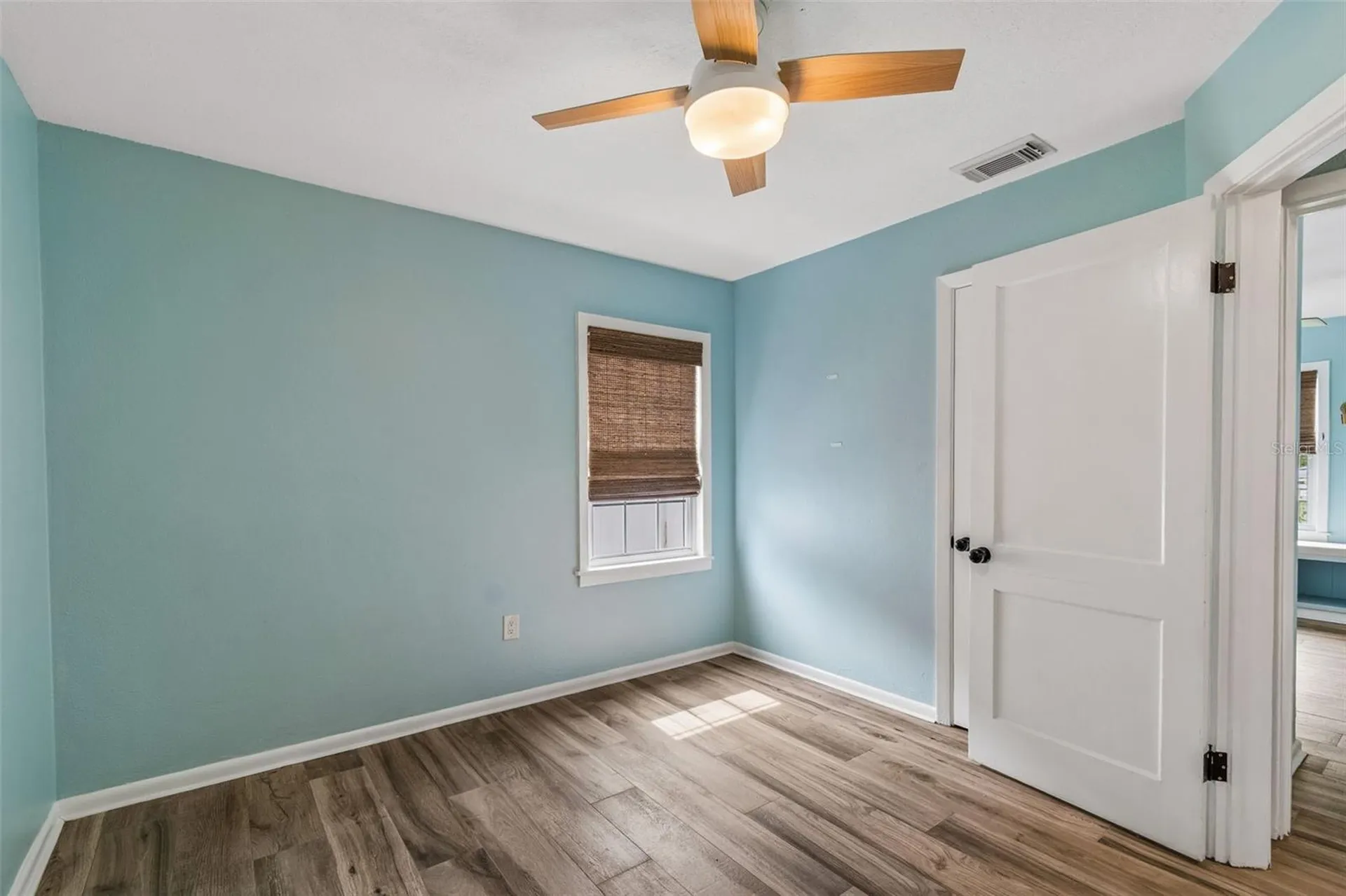 1304 E Knollwood Street Tampa FL 33604