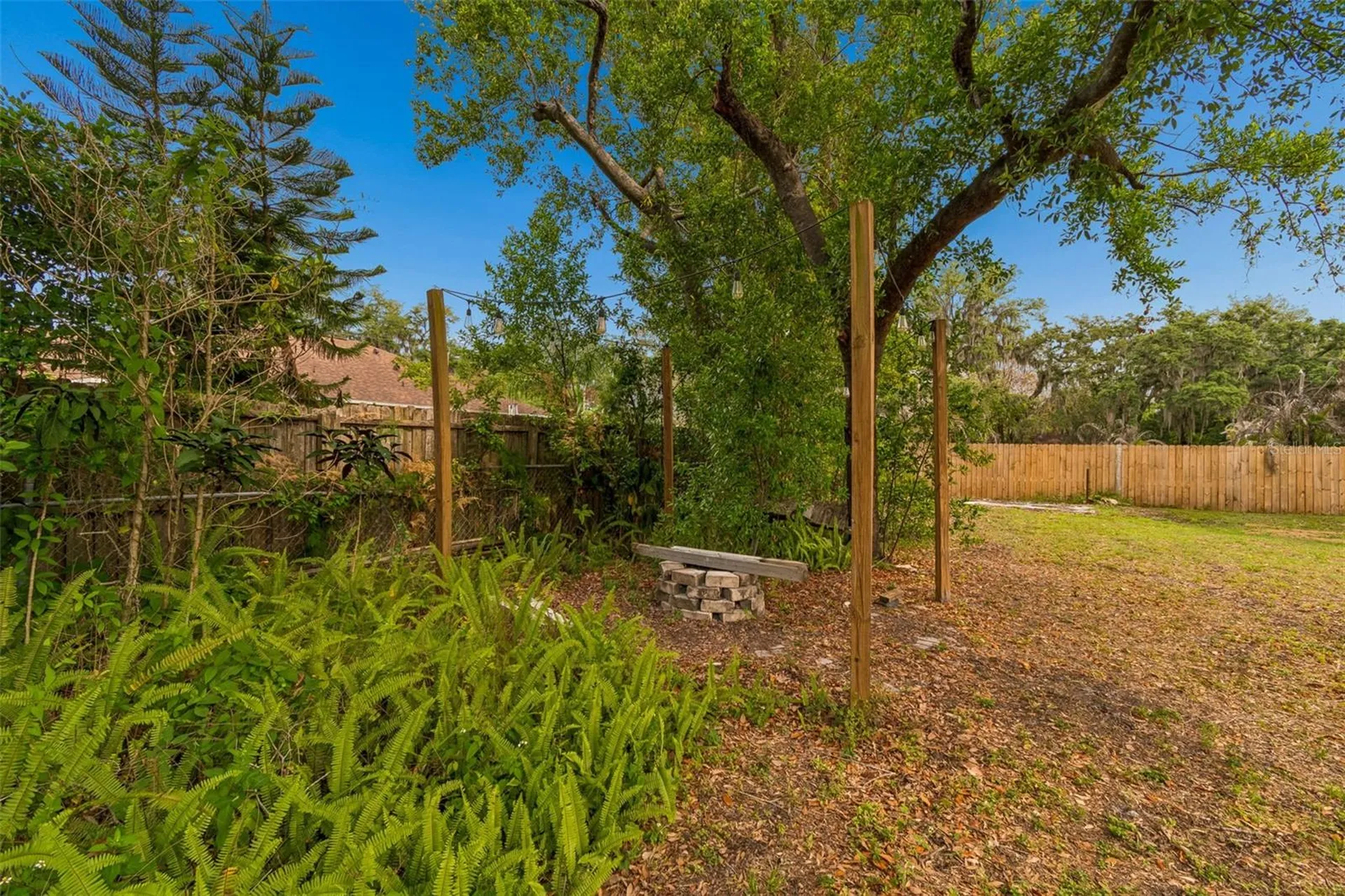 1304 E Knollwood Street Tampa FL 33604