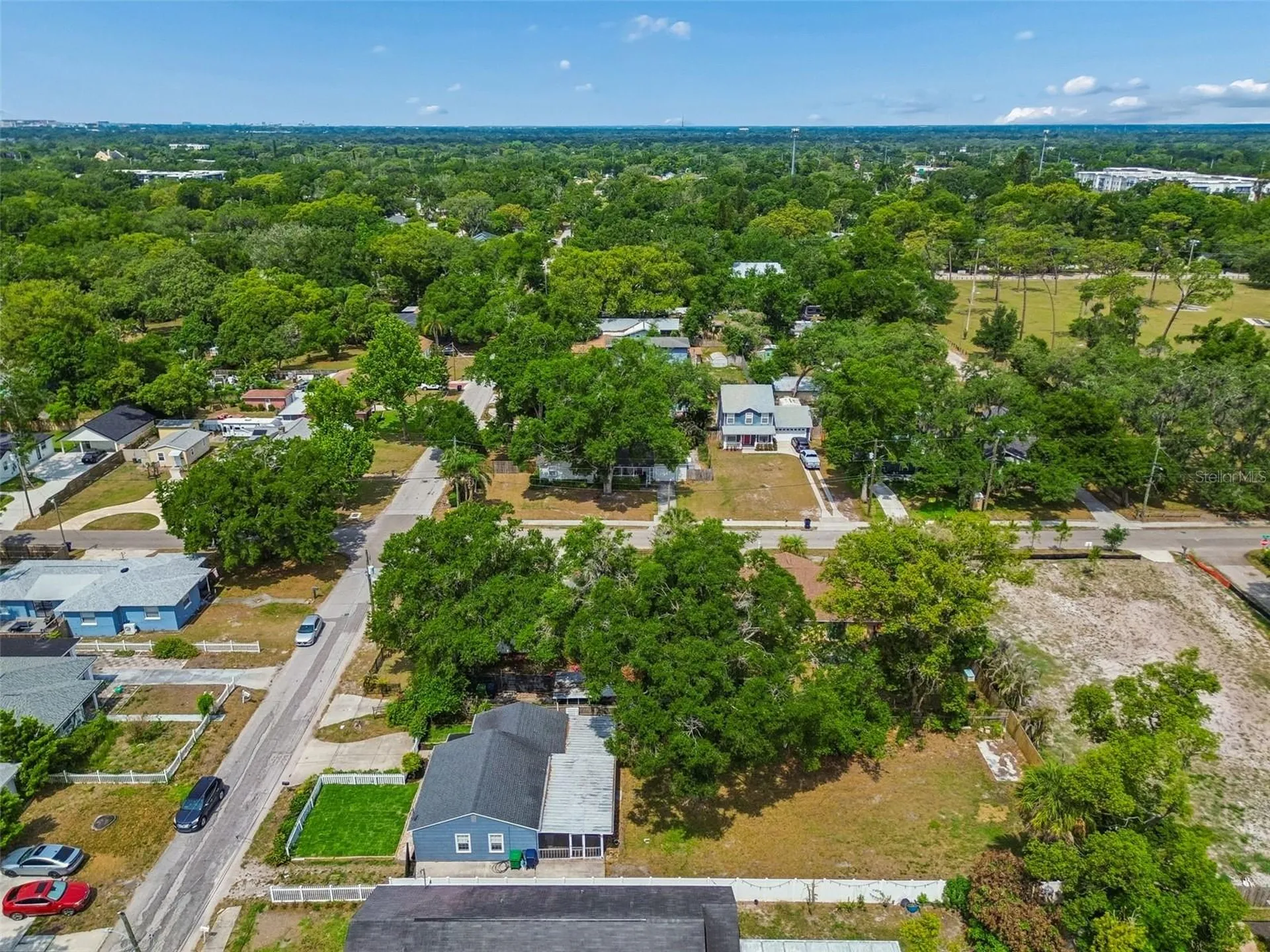 1304 E Knollwood Street Tampa FL 33604