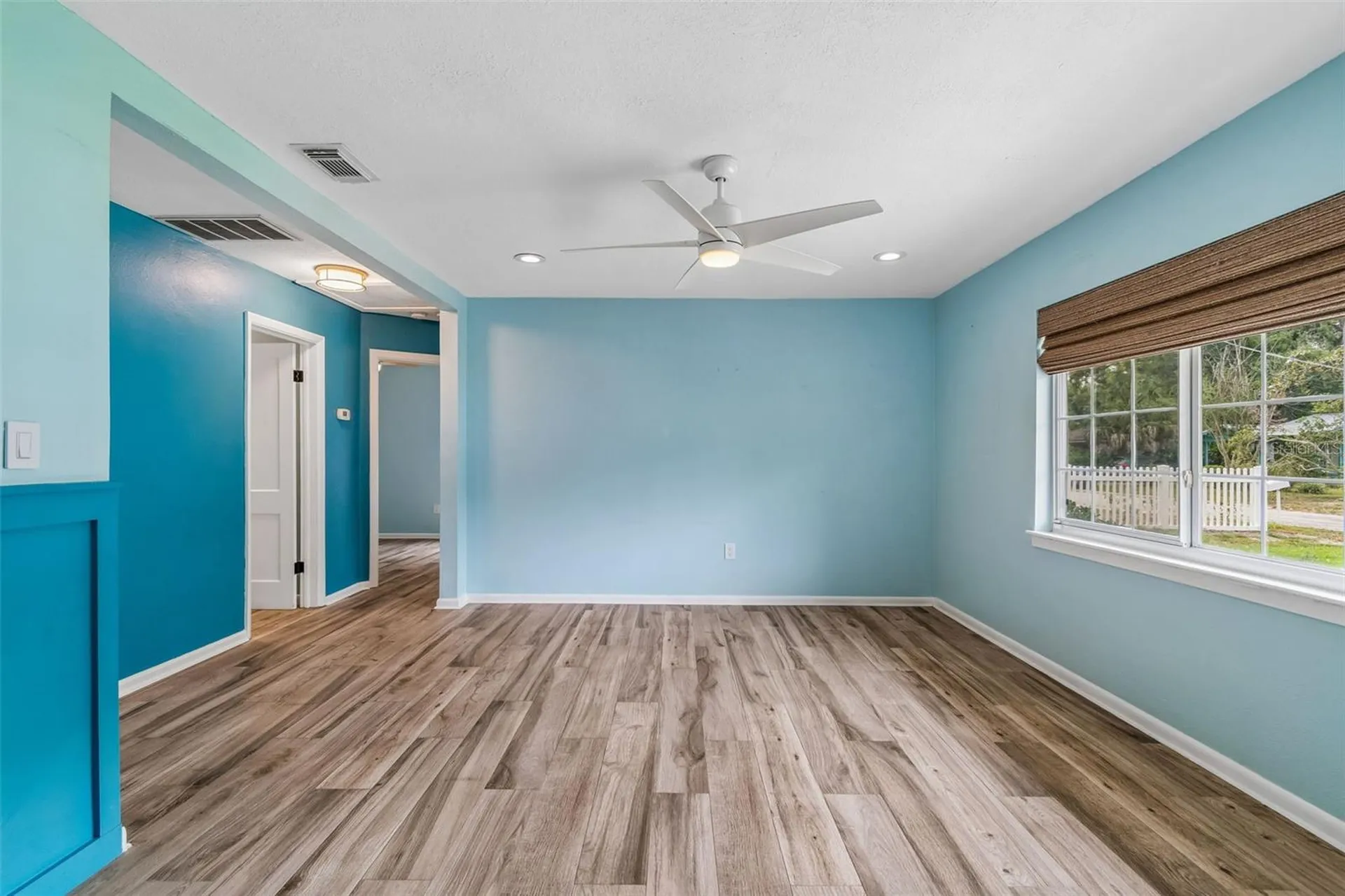 1304 E Knollwood Street Tampa FL 33604