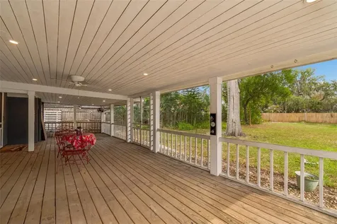 1304 E Knollwood Street Tampa FL 33604