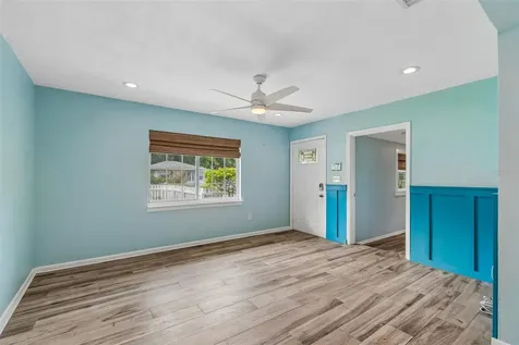 1304 E Knollwood Street Tampa FL 33604