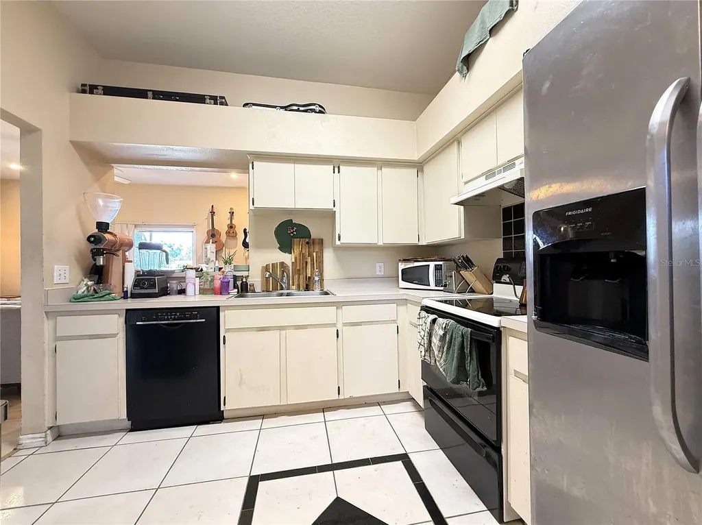 595 56th Avenue S St Petersburg FL 33705