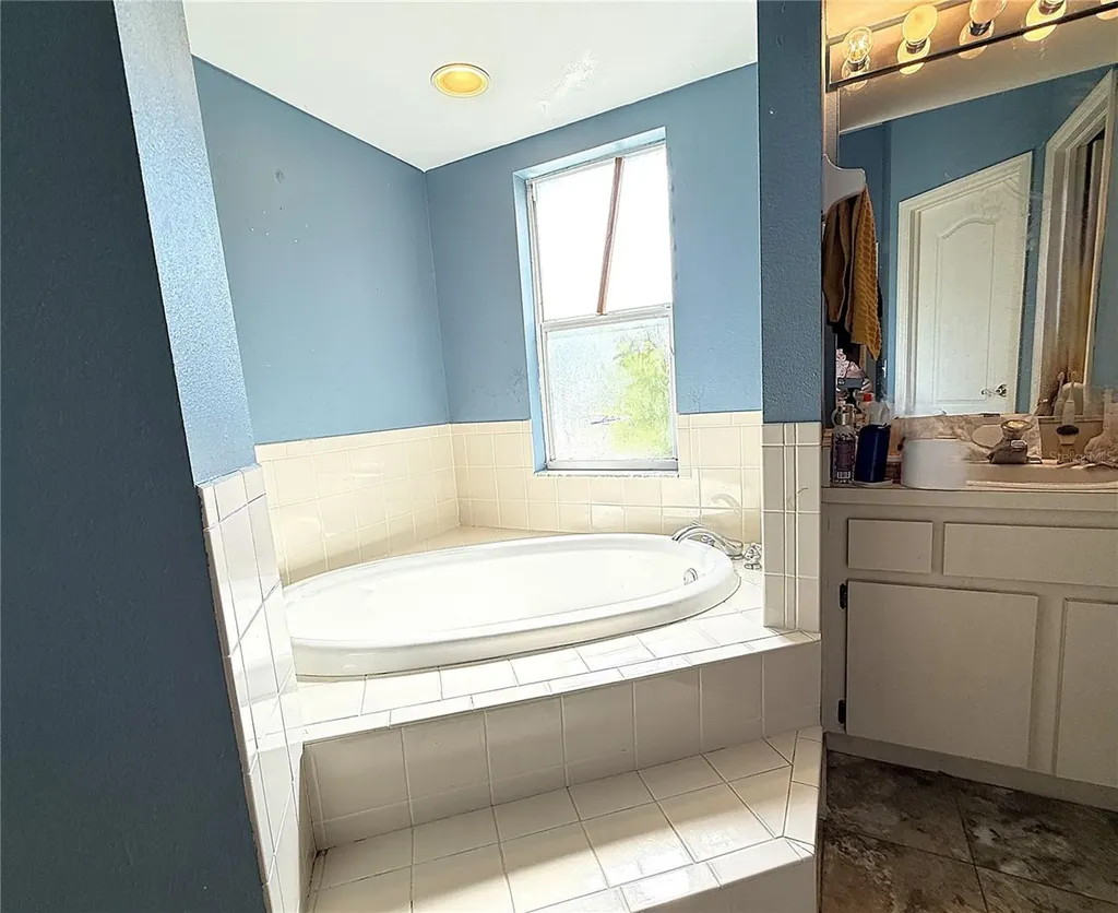 595 56th Avenue S St Petersburg FL 33705
