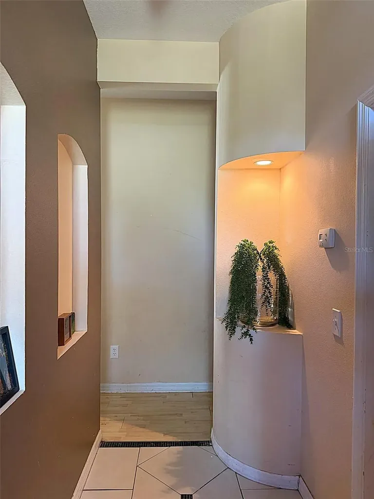 595 56th Avenue S St Petersburg FL 33705