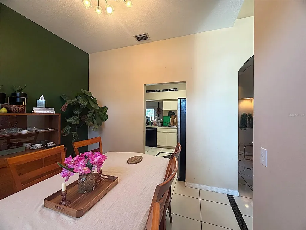 595 56th Avenue S St Petersburg FL 33705