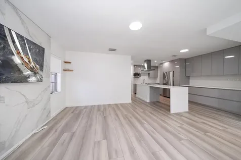 3920 W Barcelona Street Tampa FL 33629
