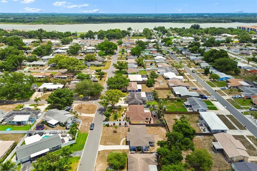 10984 88th Avenue Seminole FL 33772