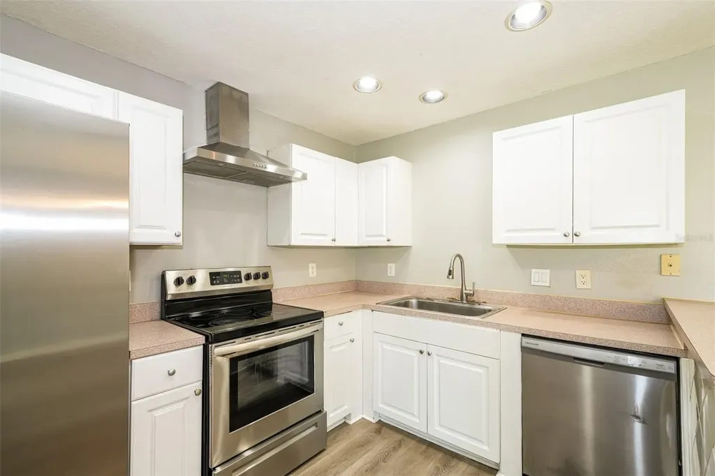 1648 Harbor Oaks Drive Tarpon Springs FL 34689