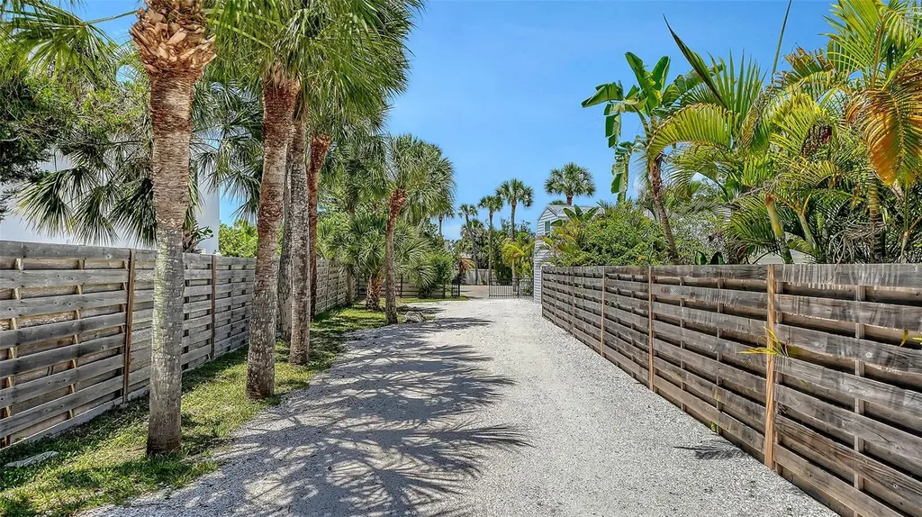 3708 Sandspur Lane Nokomis FL 34275