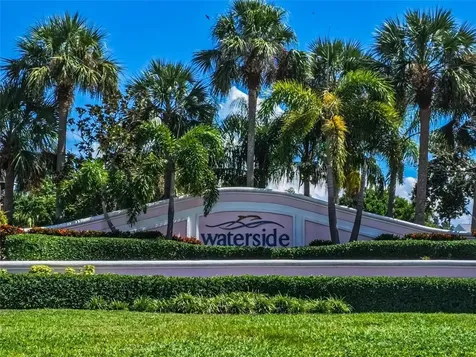 33SS SE Starfish Drive SE St Petersburg FL 33705