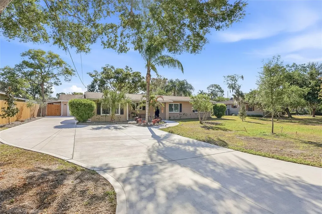 12109 Forest Hills Drive Tampa FL 33612