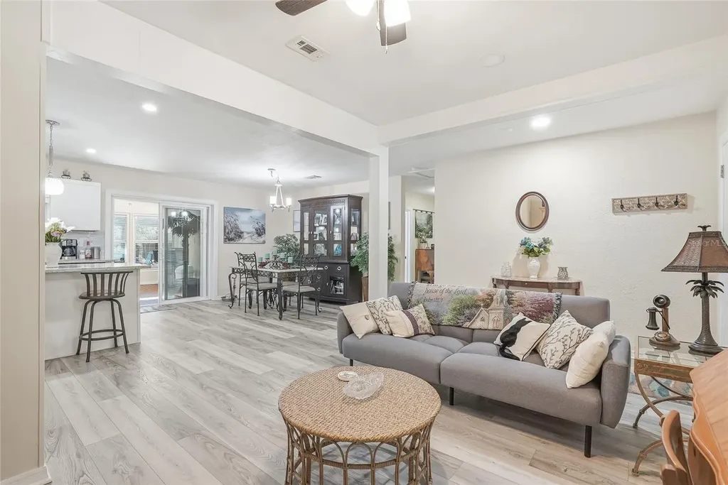 12109 Forest Hills Drive Tampa FL 33612