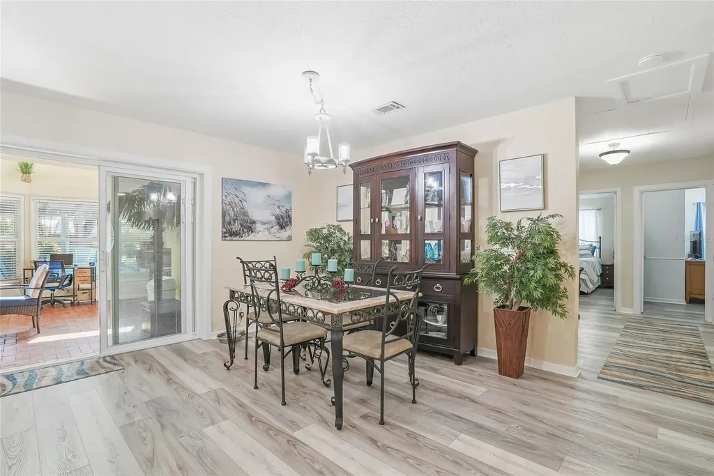 12109 Forest Hills Drive Tampa FL 33612