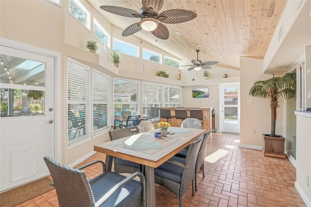 12109 Forest Hills Drive Tampa FL 33612