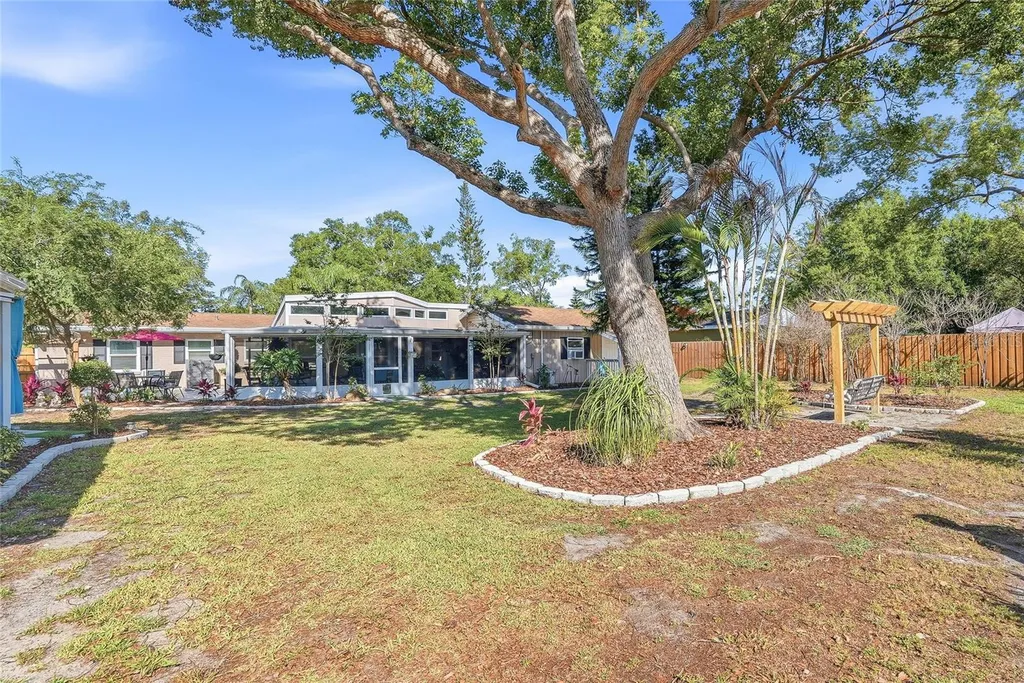 12109 Forest Hills Drive Tampa FL 33612