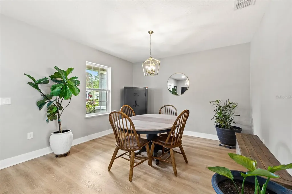 122 Los Arbor Drive Deland FL 32724