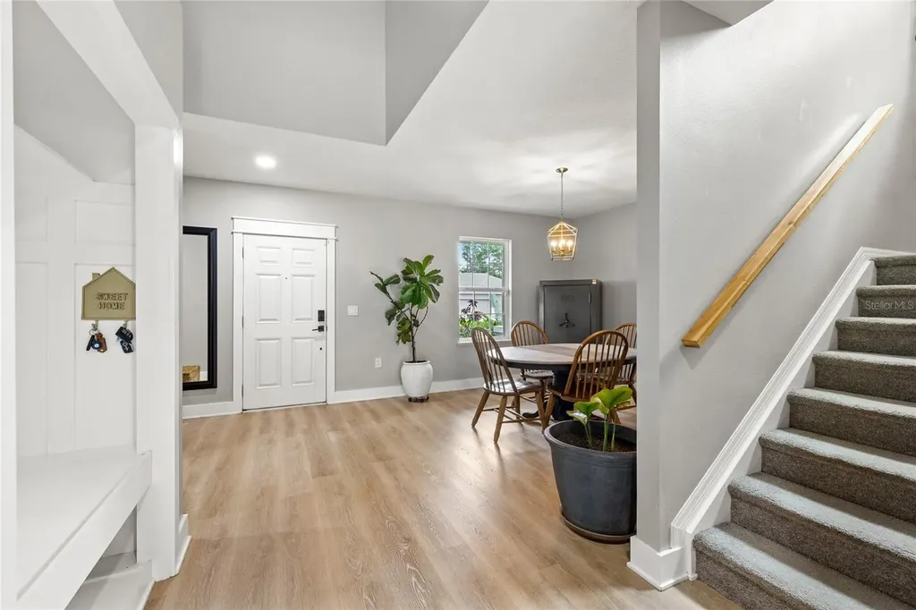 122 Los Arbor Drive Deland FL 32724