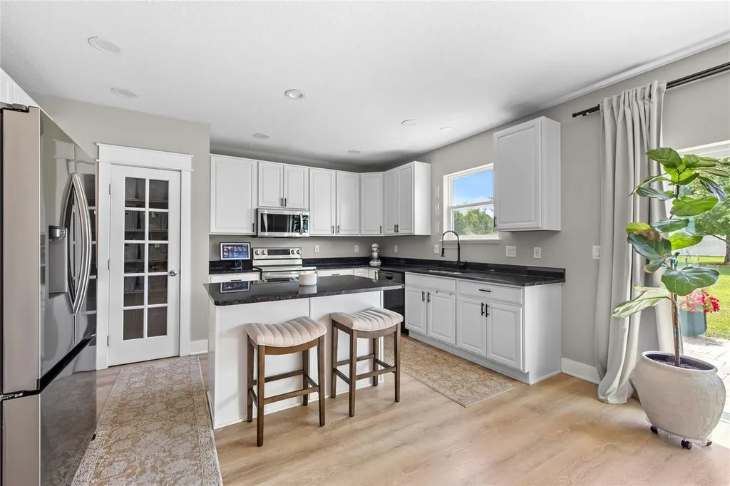 122 Los Arbor Drive Deland FL 32724