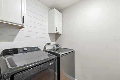 122 Los Arbor Drive Deland FL 32724