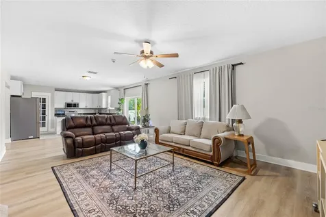 122 Los Arbor Drive Deland FL 32724