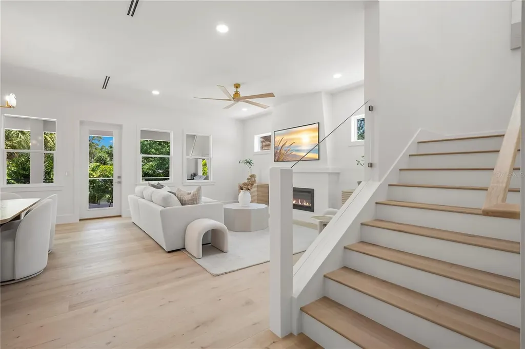 511 Buckingham Avenue E Oldsmar FL 34677