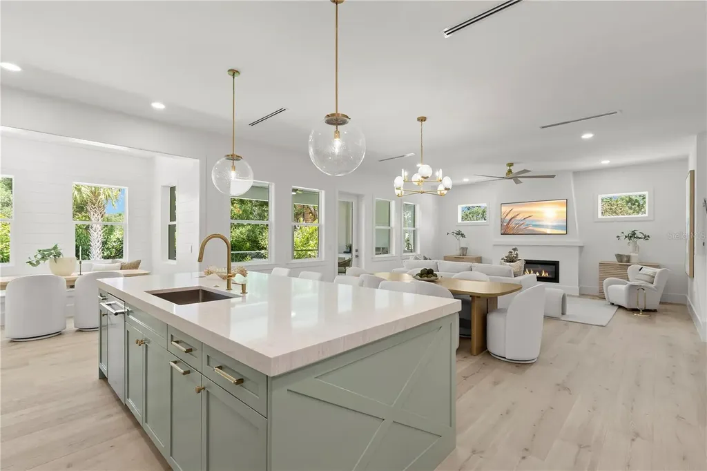 511 Buckingham Avenue E Oldsmar FL 34677