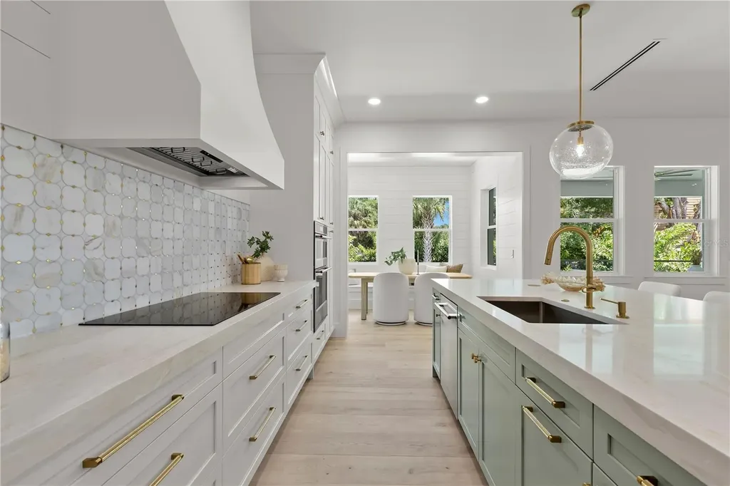 511 Buckingham Avenue E Oldsmar FL 34677