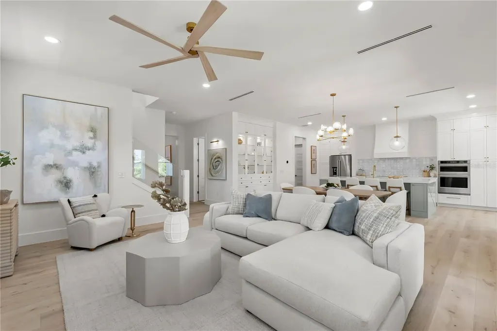511 Buckingham Avenue E Oldsmar FL 34677