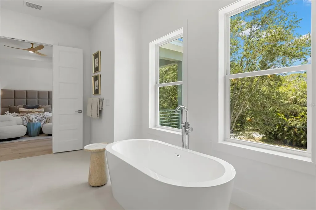 511 Buckingham Avenue E Oldsmar FL 34677