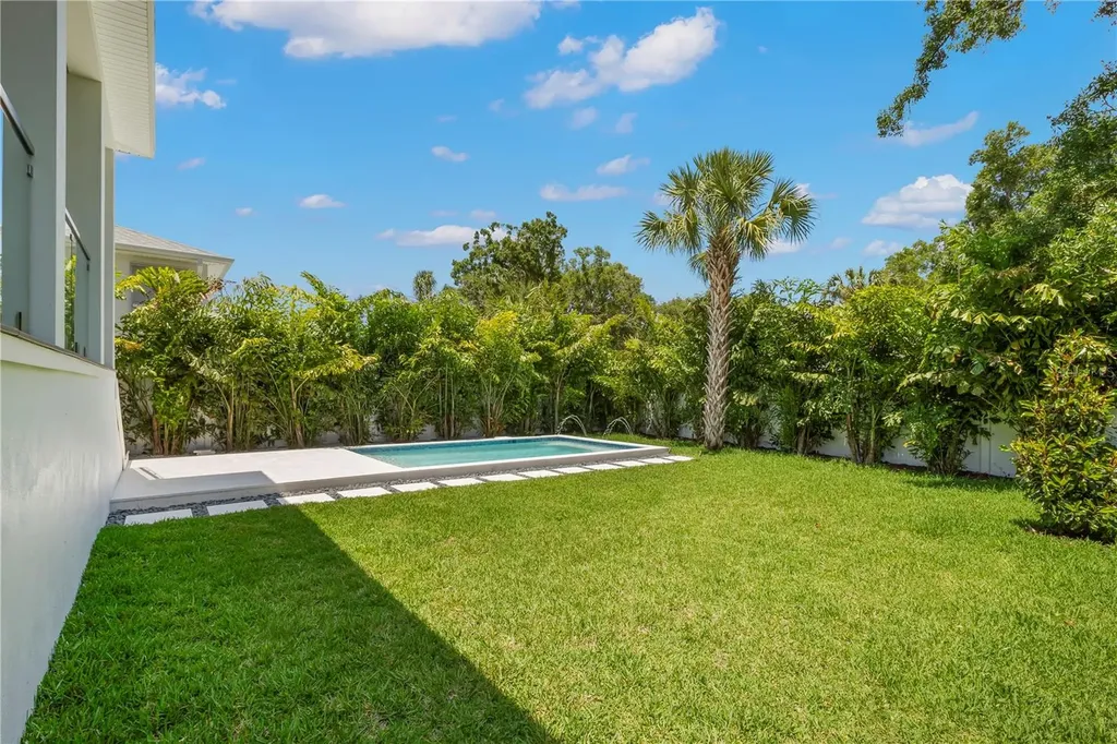 511 Buckingham Avenue E Oldsmar FL 34677