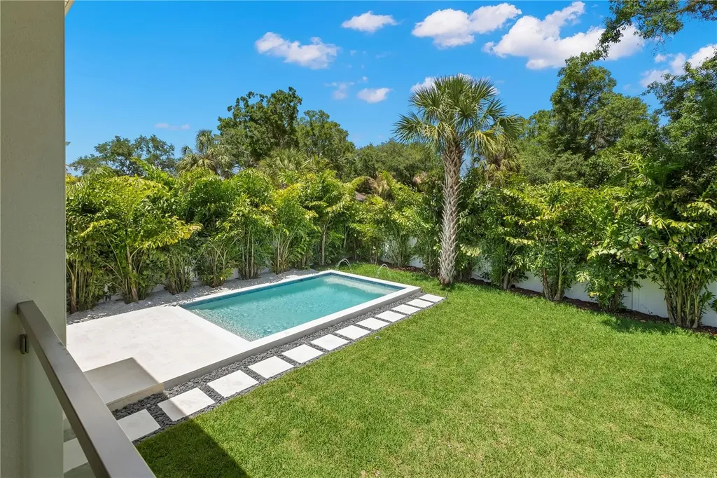 511 Buckingham Avenue E Oldsmar FL 34677