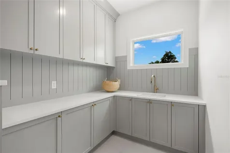 511 Buckingham Avenue E Oldsmar FL 34677