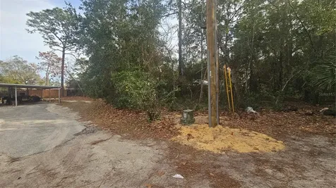 W Seventh Avenue Umatilla FL 32784