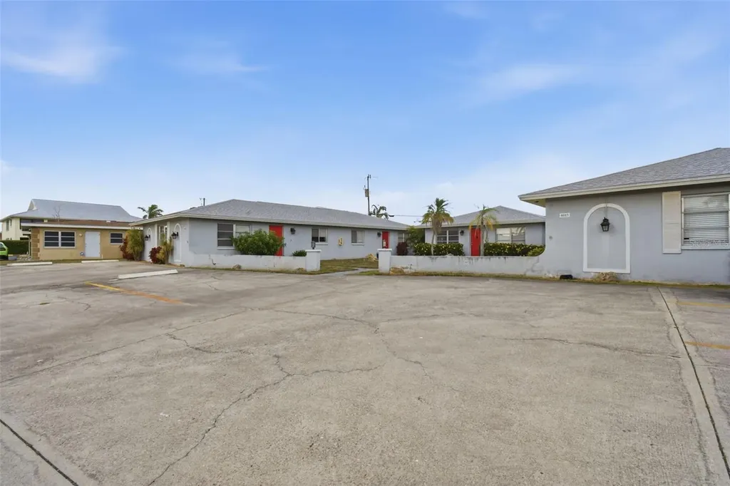4015 SE 19th Avenue Cape Coral FL 33904
