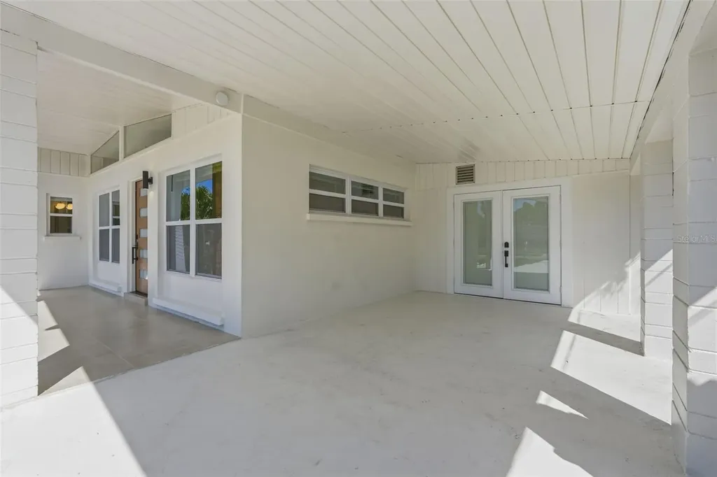 2989 Greenbriar Street Sarasota FL 34237