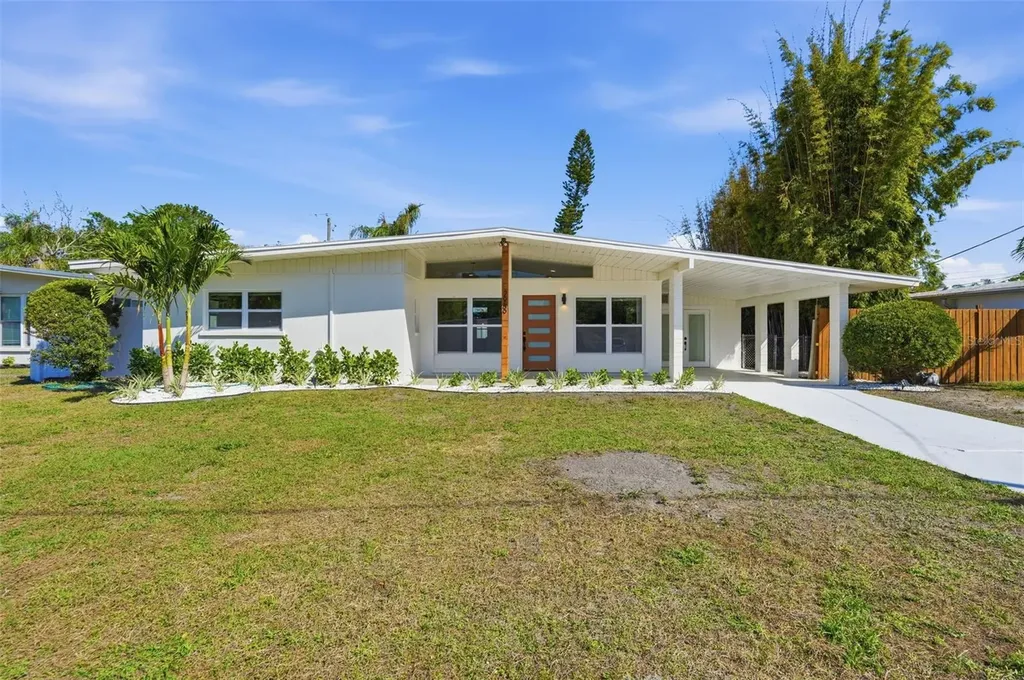2989 Greenbriar Street Sarasota FL 34237