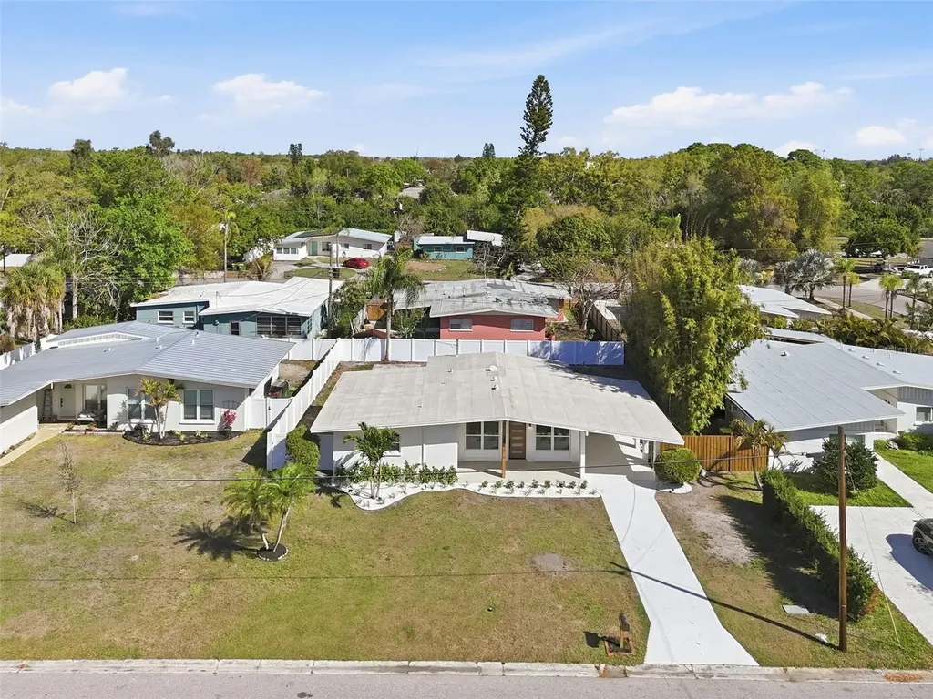 2989 Greenbriar Street Sarasota FL 34237