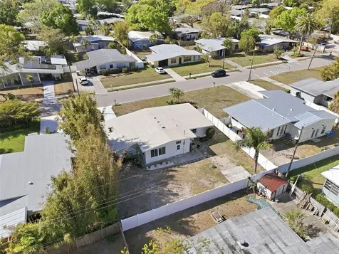 2989 Greenbriar Street Sarasota FL 34237
