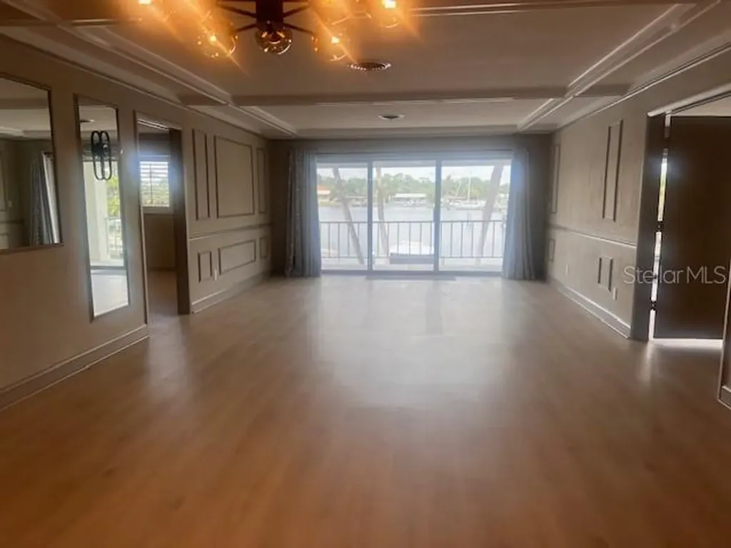 3717 46th Avenue S St Petersburg FL 33711