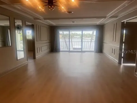3717 46th Avenue S St Petersburg FL 33711